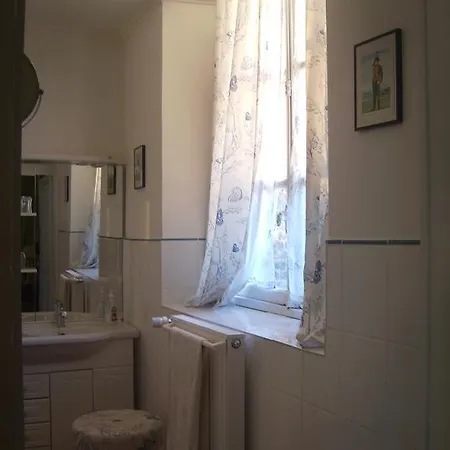 Bed & Breakfast D'hotes & Du Chateau De Grand Rullecourt