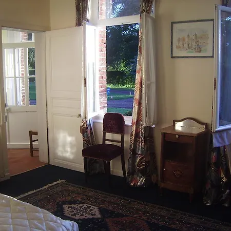 Couette-café D'hôtes Du Château De Grand Rullecourt