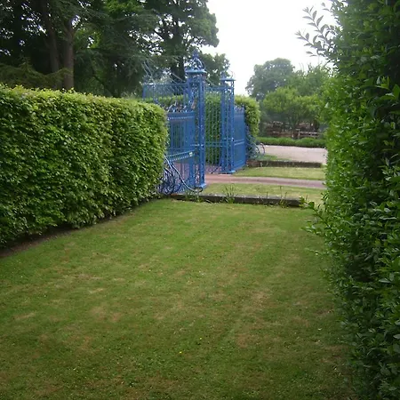 D'hotes & Du Chateau De Bed & Breakfast Grand Rullecourt