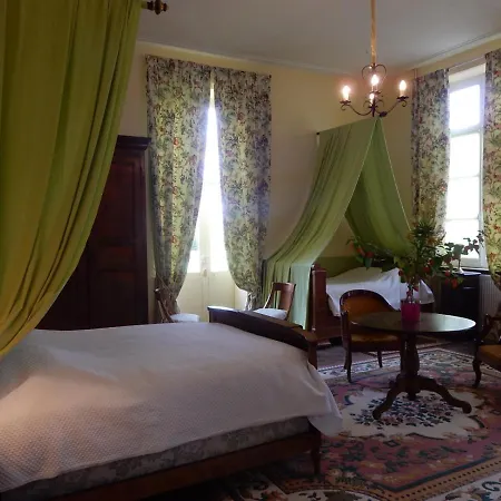 Couette-café D'hôtes Du Château De Grand Rullecourt